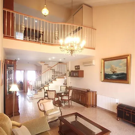 Atico Duplex Con Terraza Marivi Апартаменты